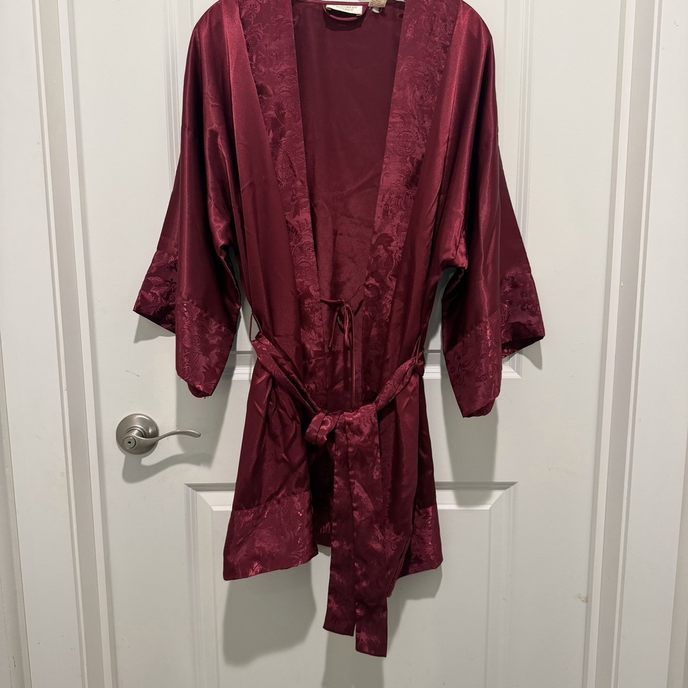Vintage Victoria's Secret Gold Label Satiny Robe Small Tassel Tie